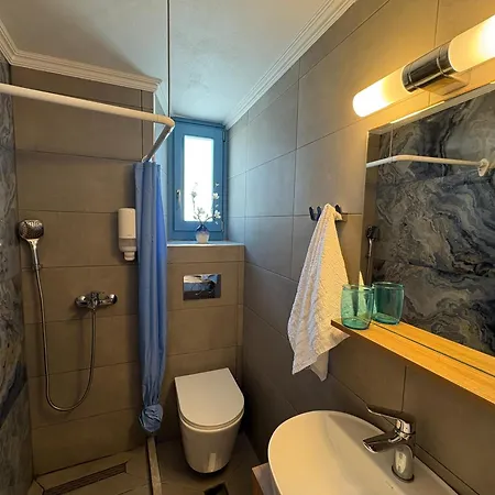 Aleminas 2 Apartment Symi