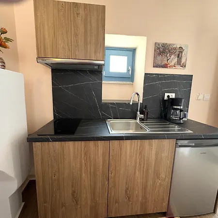 Aleminas 2 Apartment Symi